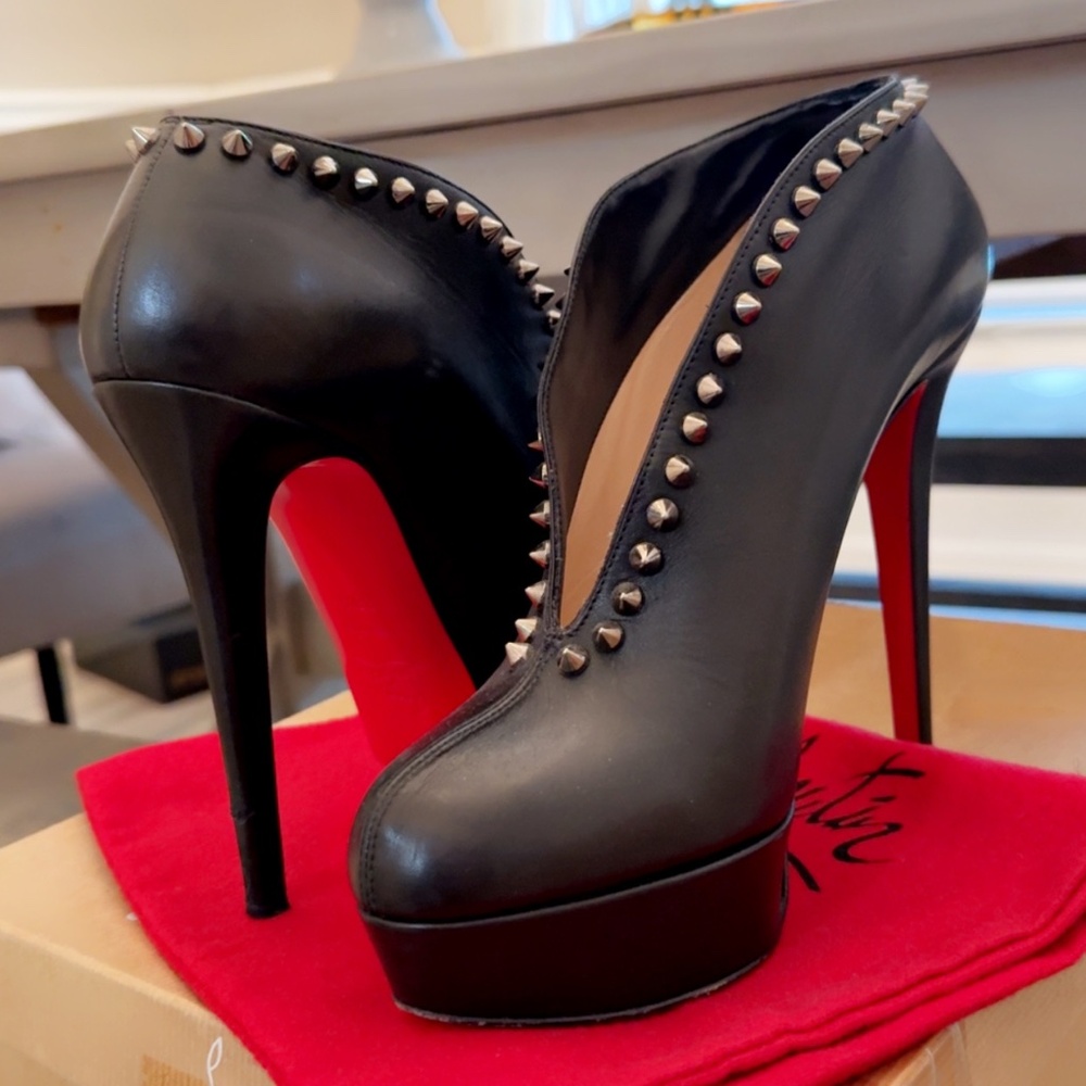 Louboutin Plato spiked heels bootie red bottom 38.5
